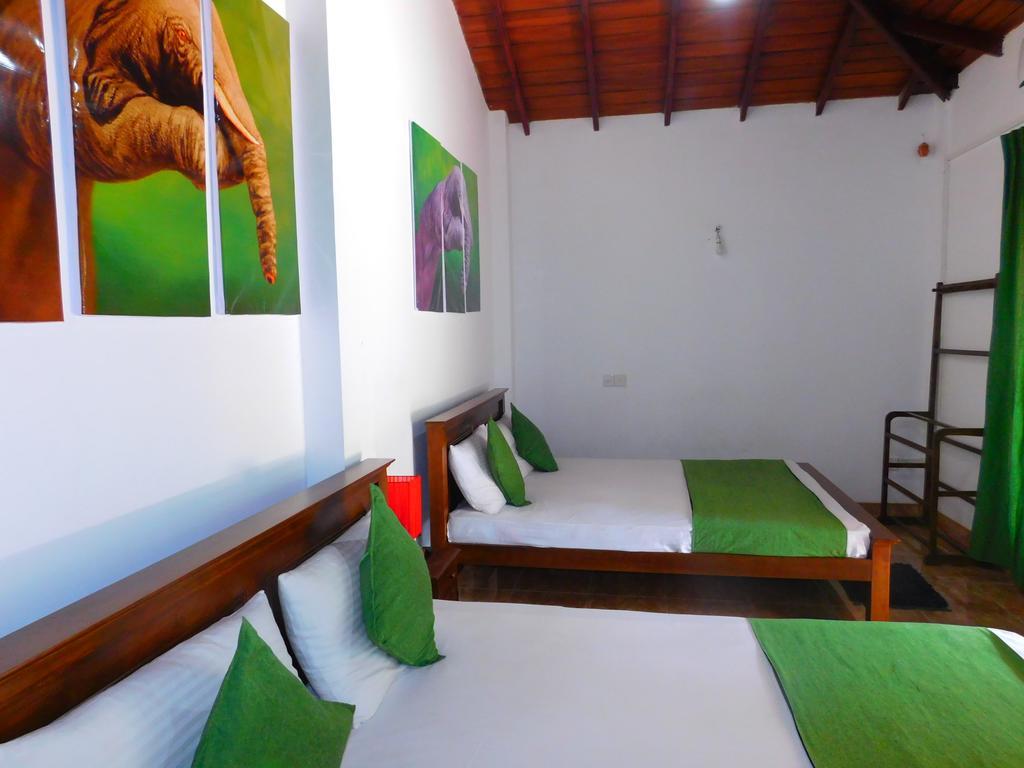 كاندي Mount Mirror Resort المظهر الخارجي الصورة