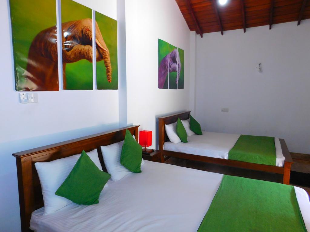 كاندي Mount Mirror Resort المظهر الخارجي الصورة