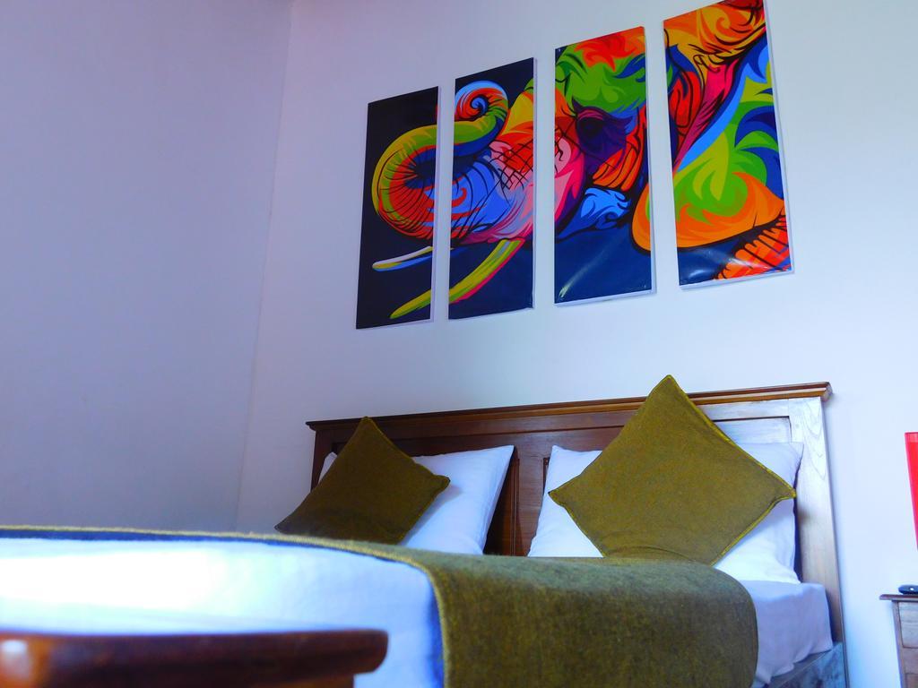 كاندي Mount Mirror Resort المظهر الخارجي الصورة